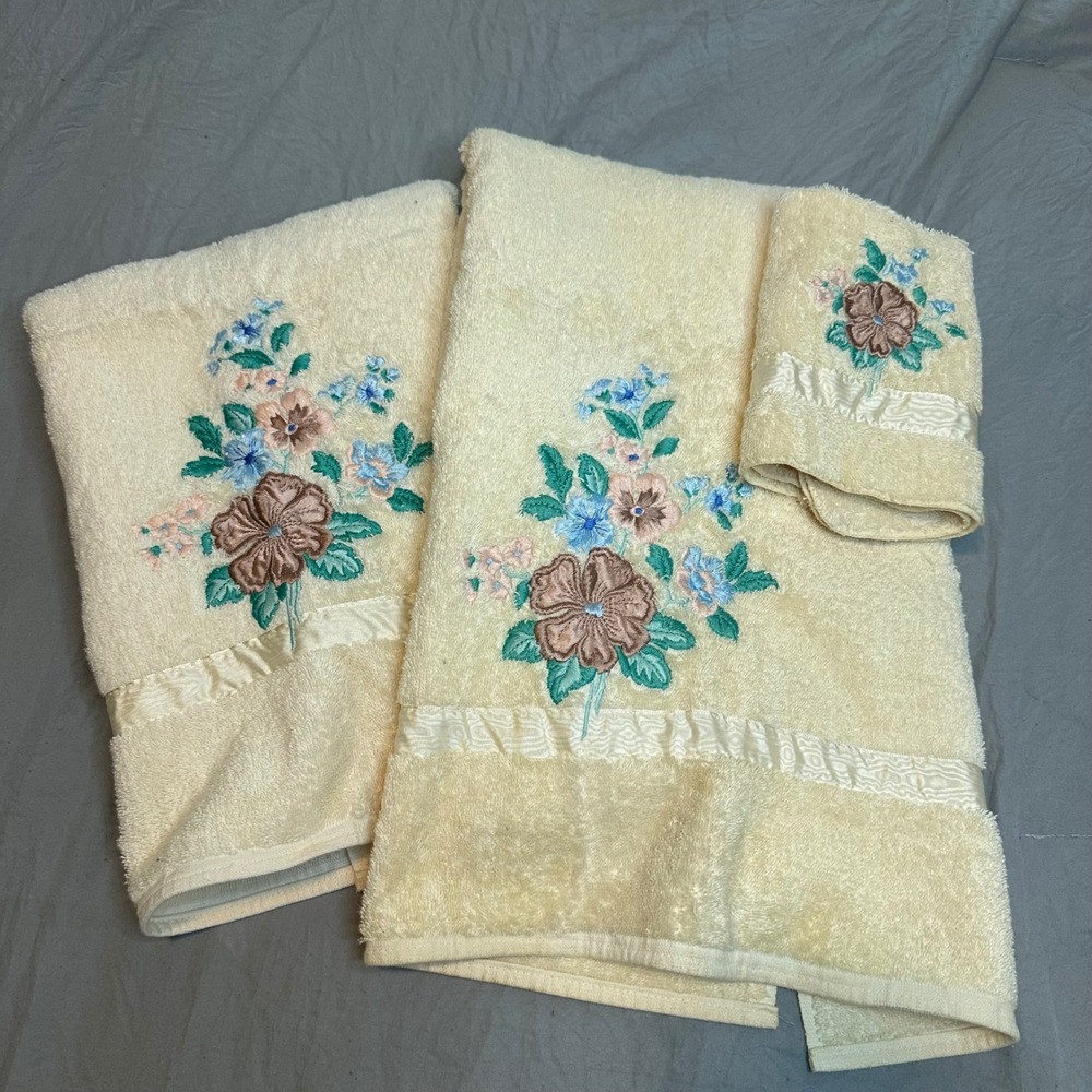VTG Martex Inspiration Pima Cotton‎ Towel Set 3pc Floral Embroidered Cream USA